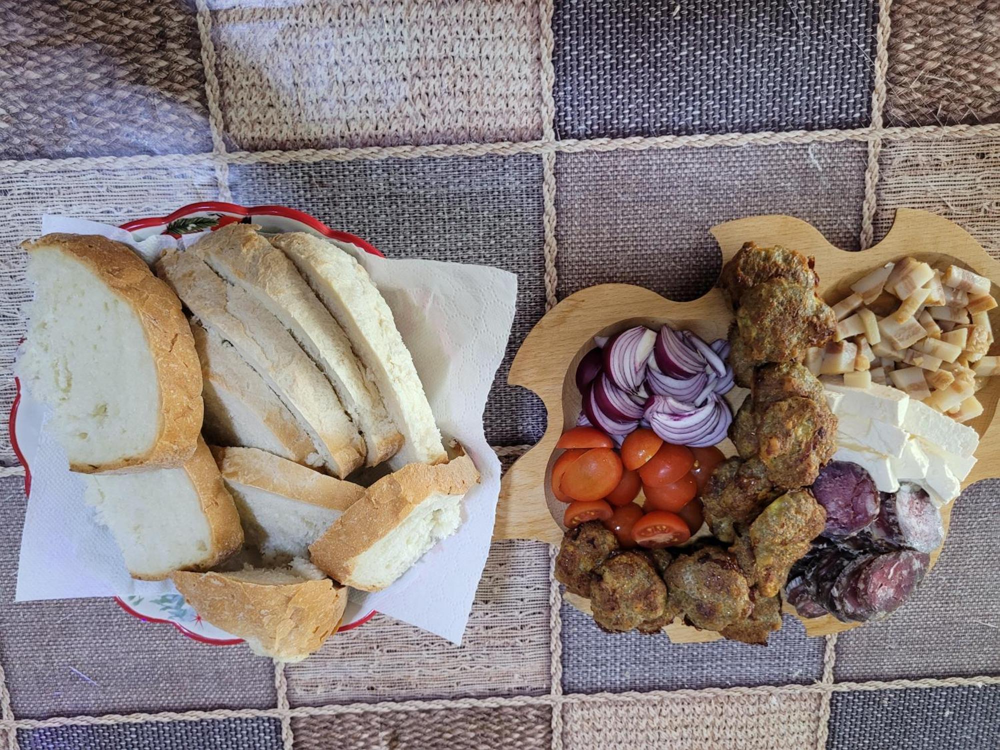 Vila la Izvorul Putinei Haţeg Cameră foto